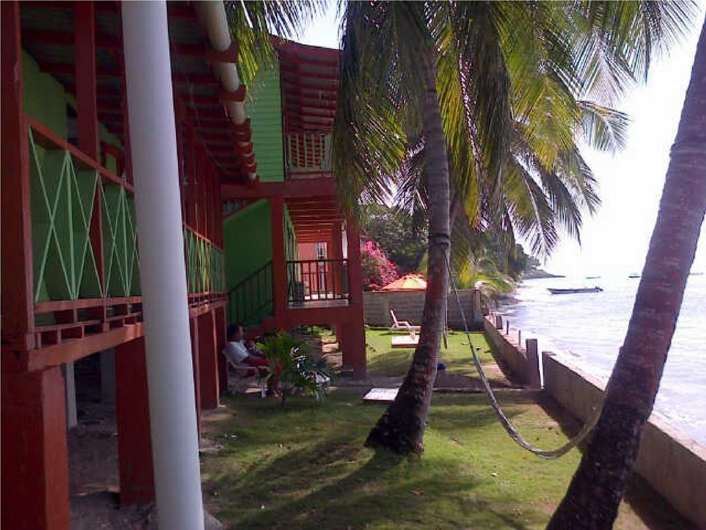 Cabañas Mister Mac Fresh Water Bay Exterior foto